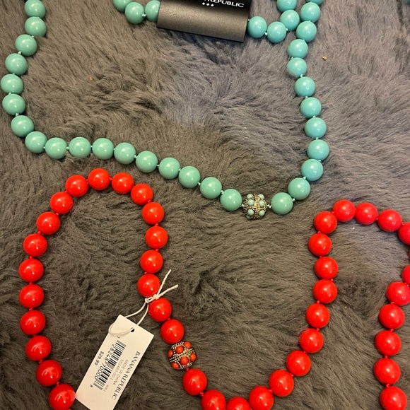Banana Republic Necklaces - Picture 2 of 3